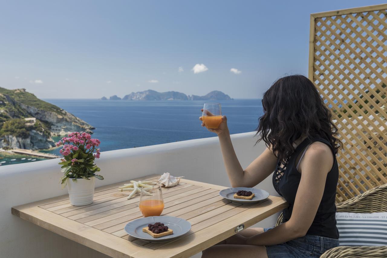 Maridea Casa Vacanza- Le Alcove Sul Mare Suites Ponza Extérieur photo