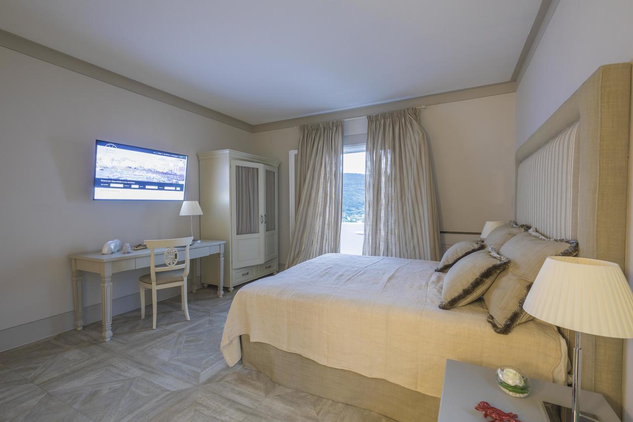 Maridea Casa Vacanza- Le Alcove Sul Mare Suites Ponza Extérieur photo