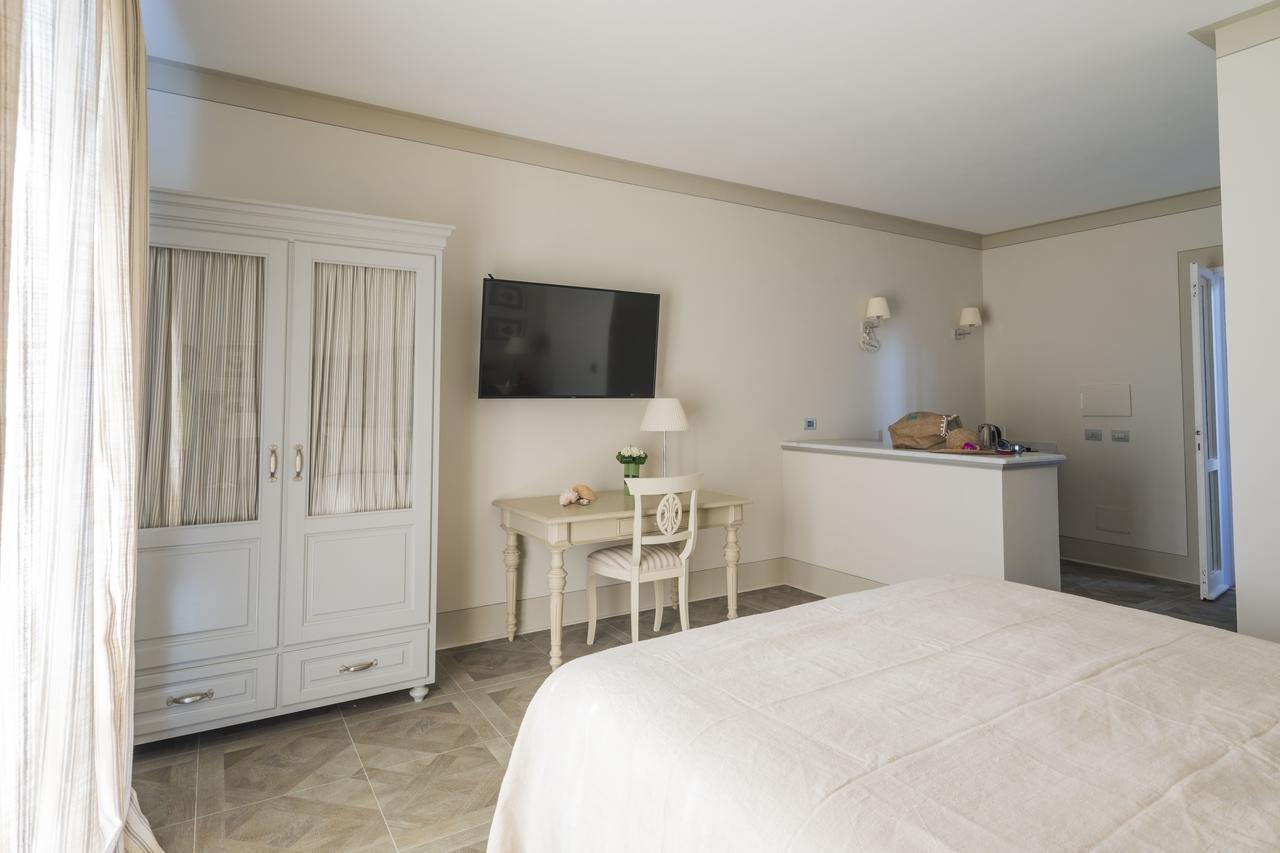 Maridea Casa Vacanza- Le Alcove Sul Mare Suites Ponza Extérieur photo