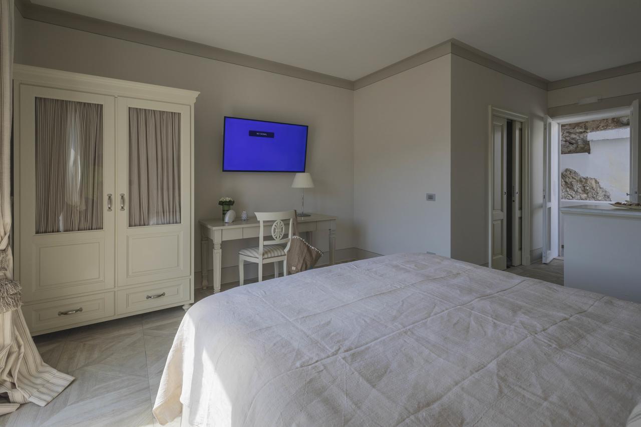 Maridea Casa Vacanza- Le Alcove Sul Mare Suites Ponza Extérieur photo