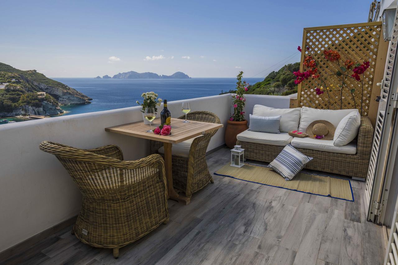 Maridea Casa Vacanza- Le Alcove Sul Mare Suites Ponza Extérieur photo